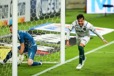 Gustavo Gómez se luce en la final de la Copa Brasil