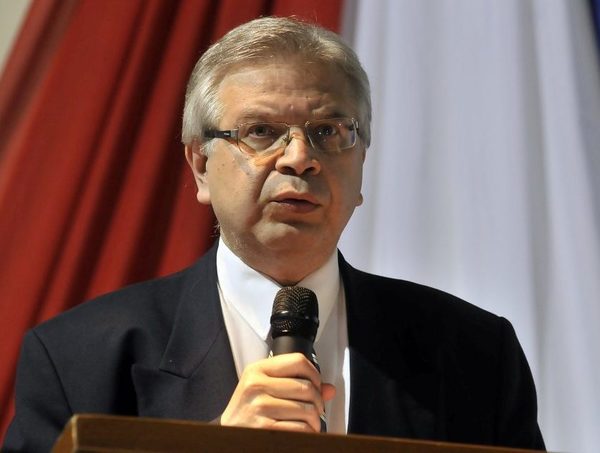Tardía adquisición de vacunas: "es un problema de patriotismo" · Radio Monumental 1080 AM