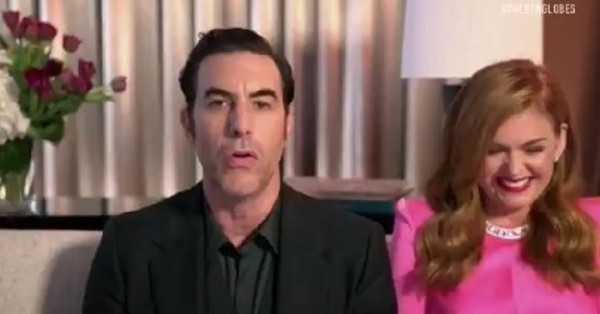 Sacha Baron Cohen trolea a Rudy Giuliani y Donald Trump en los Globos de Oro - SNT