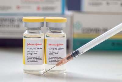 COVID-19: Laboratorio privado es representante de Johnson & Johnson en Paraguay, pero no puede importar vacunas porque Salud pidió prioridad