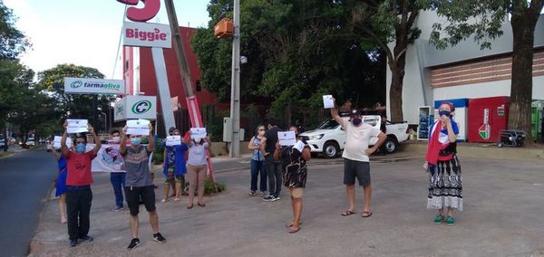 Piden justicia para empleada fallecida por intoxicación - Nacionales - ABC Color