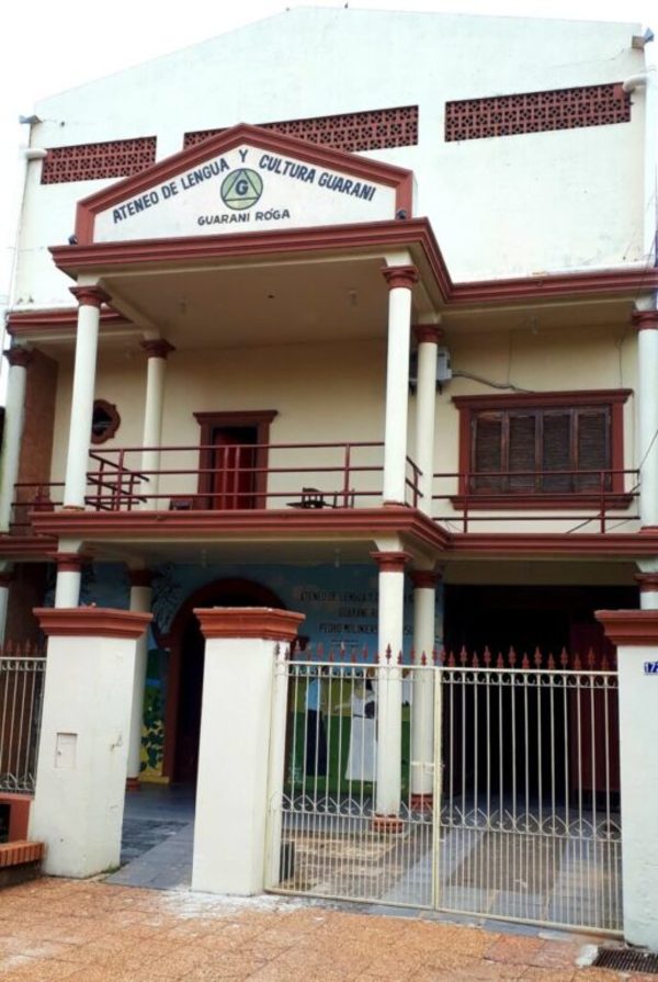 Ateneo de la Lengua repudia audio de brasileña que prohibe a sus empleados hablar guarani | Ñanduti