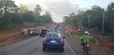 Lento operativo retorno por obras en zona de Itacurubí de la Cordillera - Nacionales - ABC Color