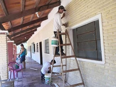 Crónica / Dire puso purete cole para la vuelta a clases