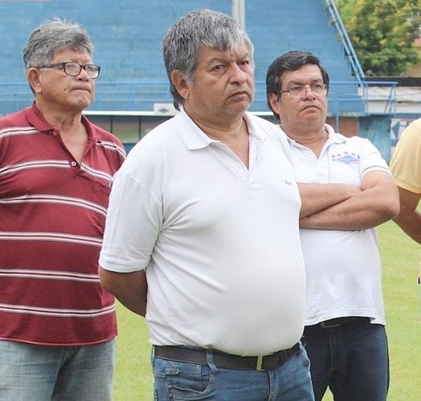 Crónica / “Muchos jugadores de Primera se ofrecen para jugar en Intermedia”