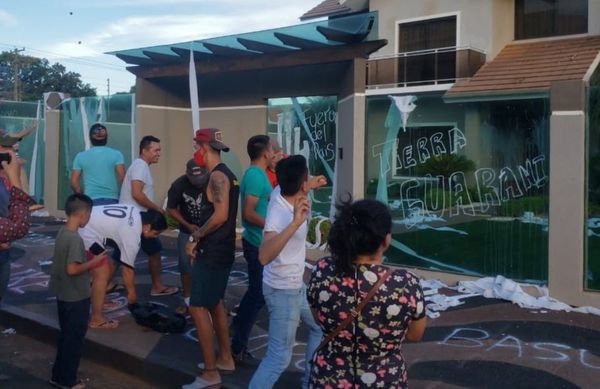 Repudian a brasileña por prohibir a sus empleados hablar en guaraní - Nacionales - ABC Color