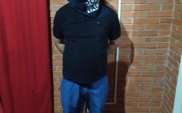Detienen a brasileño que golpeó a su pareja