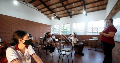 La Nación / Petta anuncia descuentos para docentes que no asistan a impartir clases