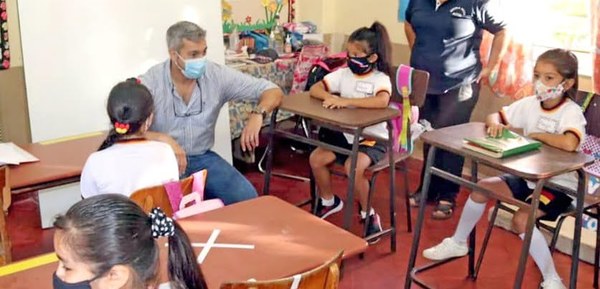 Marito a los niños: “Usen tapabocas, estudien mucho y diviértanse” - Noticiero Paraguay