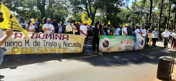 CDE: docentes insisten en postergación del inicio de clases presenciales - ABC en el Este - ABC Color