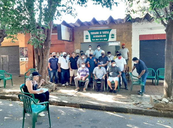 Taxistas eligen a su nuevo representante