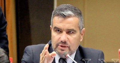La Nación / Diputado Acosta insta a Abdo a no ceder ante el chantaje de los empresarios del transporte