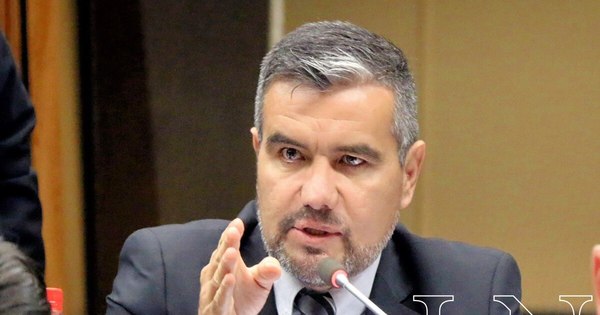 La Nación / Diputado Acosta insta a Abdo a no ceder ante el chantaje de los empresarios del transporte