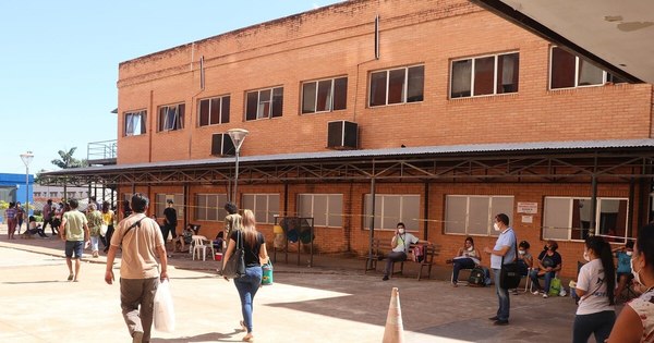 La Nación / Clínicas: camas al 100% ocupadas y pacientes en espera para internación