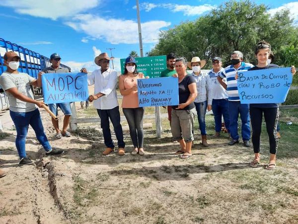 En el Chaco, pobladores cierran caminos en espera de una respuesta del MOPC - Nacionales - ABC Color