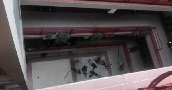 La Nación / Suman siete los estudiantes que mueren al caer del cuarto piso en universidad boliviana