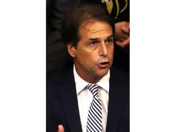 Lacalle Pou alcanza  el 64% de aprobación a su gestión