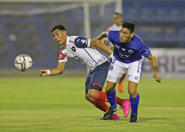 Crónica / Cerro recupera a jugadores claves y el “Chiqui” respira