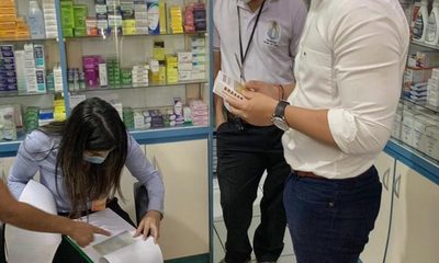 Controlan farmacias ante denuncias por sobrefacturación