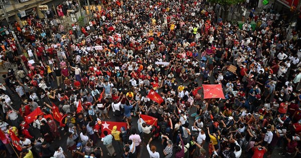 La Nación / Nueva jornada de represión en Birmania deja al menos 7 muertos