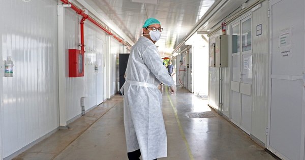 La Nación / Médicos del Ineram apoyan a director y exigen solución a falta de medicamentos