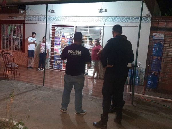 Asaltan local comercial y dejan dos heridos en Villarrica 