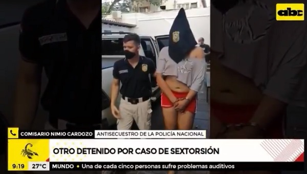 Detienen a travesti por caso de sextorsión