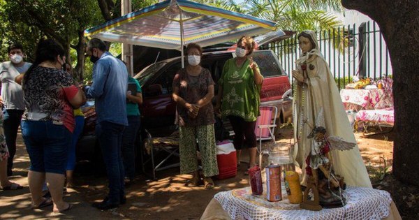 La Nación / “Provean medicamentos a los médicos, dejen de robar”, ruegan familias frente al Ineram