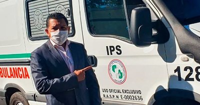 La Nación / Indigna proselitismo de Churri Vázquez y Lilian Samaniego con ambulancia de IPS en Alberdi