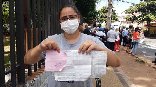 Familiares de internados con COVID-19 denuncian aprovechamiento y sobrefacturación de medicamentos en farmacias