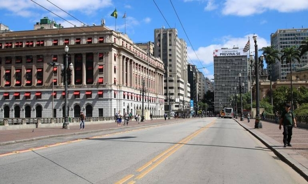 Diario HOY | Sao Paulo vuelve a cerrar todos los comercios salvo los de primera necesidad