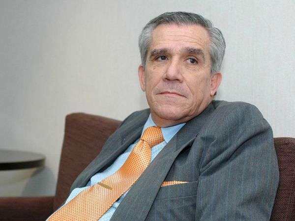 Galeano Perrone: "Mario Abdo es un presidente totalmente perdido"