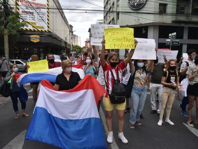 Estudiantes se manifestaron contra suba del pasaje y "chantaje" de empresarios