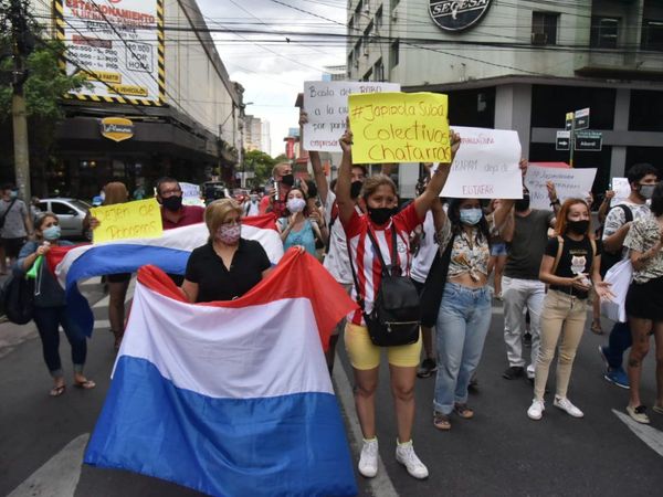 Estudiantes se manifestaron contra suba del pasaje y "chantaje" de empresarios