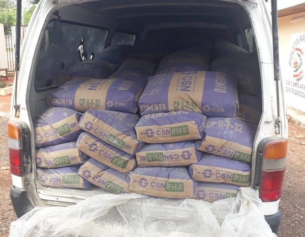 Incautan carga de cemento presuntamente de contrabando