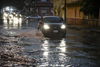ANDE: Registran 37 alimentadores afectados por temporal y lluvias siguen - Nacionales - ABC Color