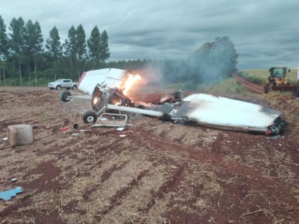 Crónica / Avioneta cae a poco de salir: dos finados