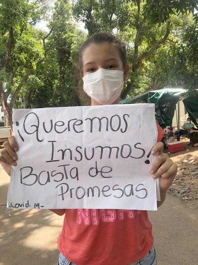 Crónica / CUIDA DE SU PAPI. Cumplió 15 bajo el mangal del Ineram