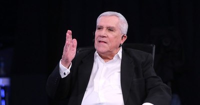 La Nación / “Estamos en un gobierno desastroso”
