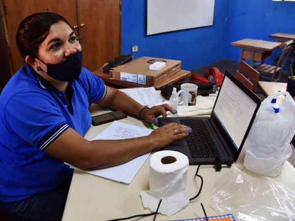 Docentes prefieren clase presencial, pero les preocupa crisis sanitaria