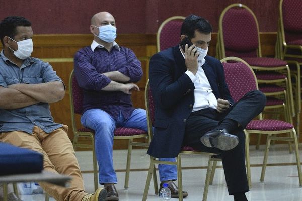 Enzo Cardozo va a juicio oral por millonario desvío - Nacionales - ABC Color