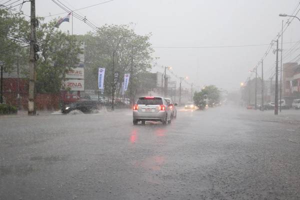 Nueva jornada con lluvias y tormentas, pronostica Meteorología
