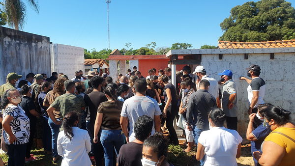 Prometen justicia por muerte violenta de policía.