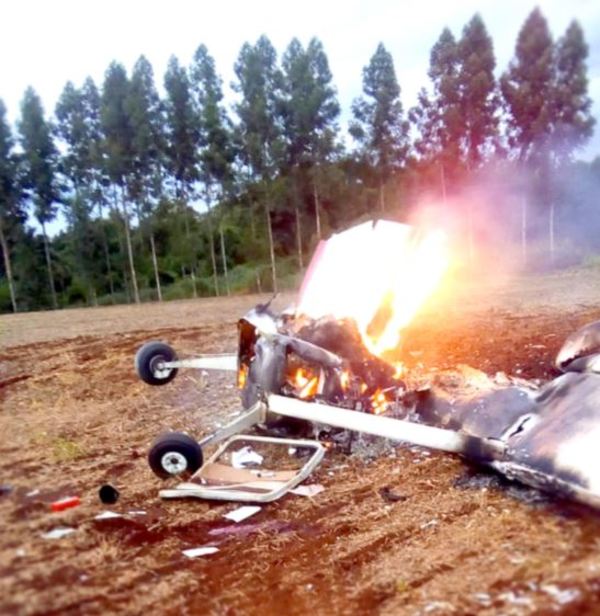 Piloto y mecánico mueren al intentar despegar en avioneta que estaban reparando