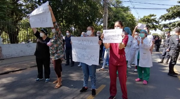 Parientes de intubados por Covid compran remedios por el doble del precio normal – Diario TNPRESS