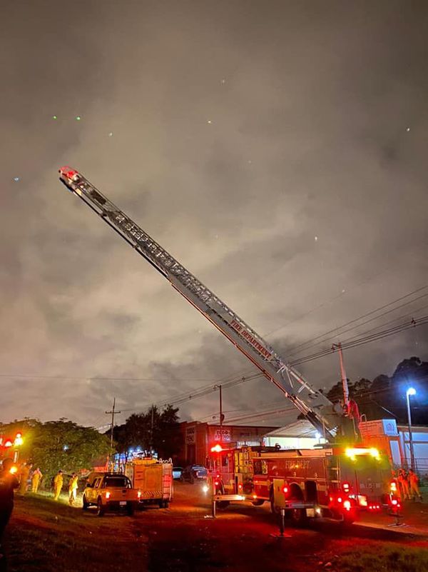 Bomberos de Minga Guazú reciben camión autoescala de 45 metros - ABC en el Este - ABC Color