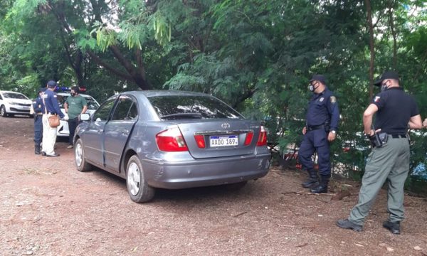 Abandonan vehículo utilizado para asaltar a cambistas