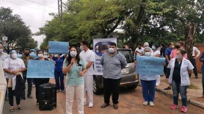 “Son lágrimas de cocodrilo”, dicen trabajadores de blanco tras disculpas del viceministro de Salud