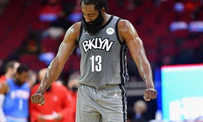 James Harden se luce en la victoria de los Nets sobre los Rockets