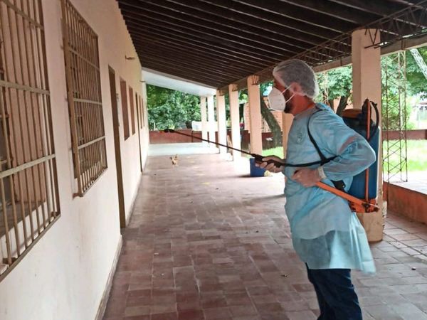 Docente de Carmelo Peralta da positivo al Covid-19 y se suspenden clases